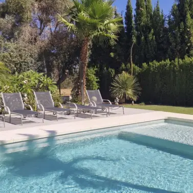 Venta de villa independiente en Nueva Andalucía