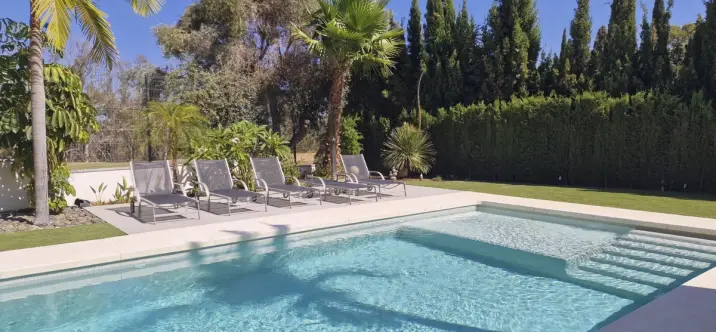 Venta de villa independiente en Nueva Andalucía 2