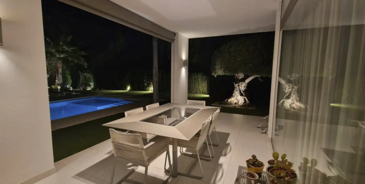 Venta de villa independiente en Nueva Andalucía 17