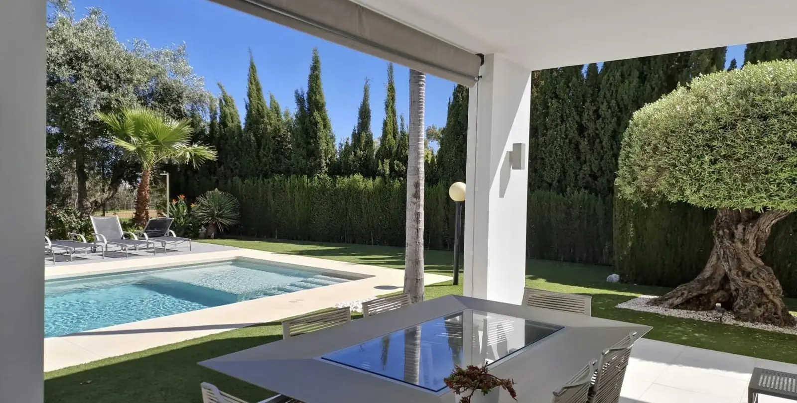 Продажа  отдельно стоящей виллы в Nueva Andalucía 29