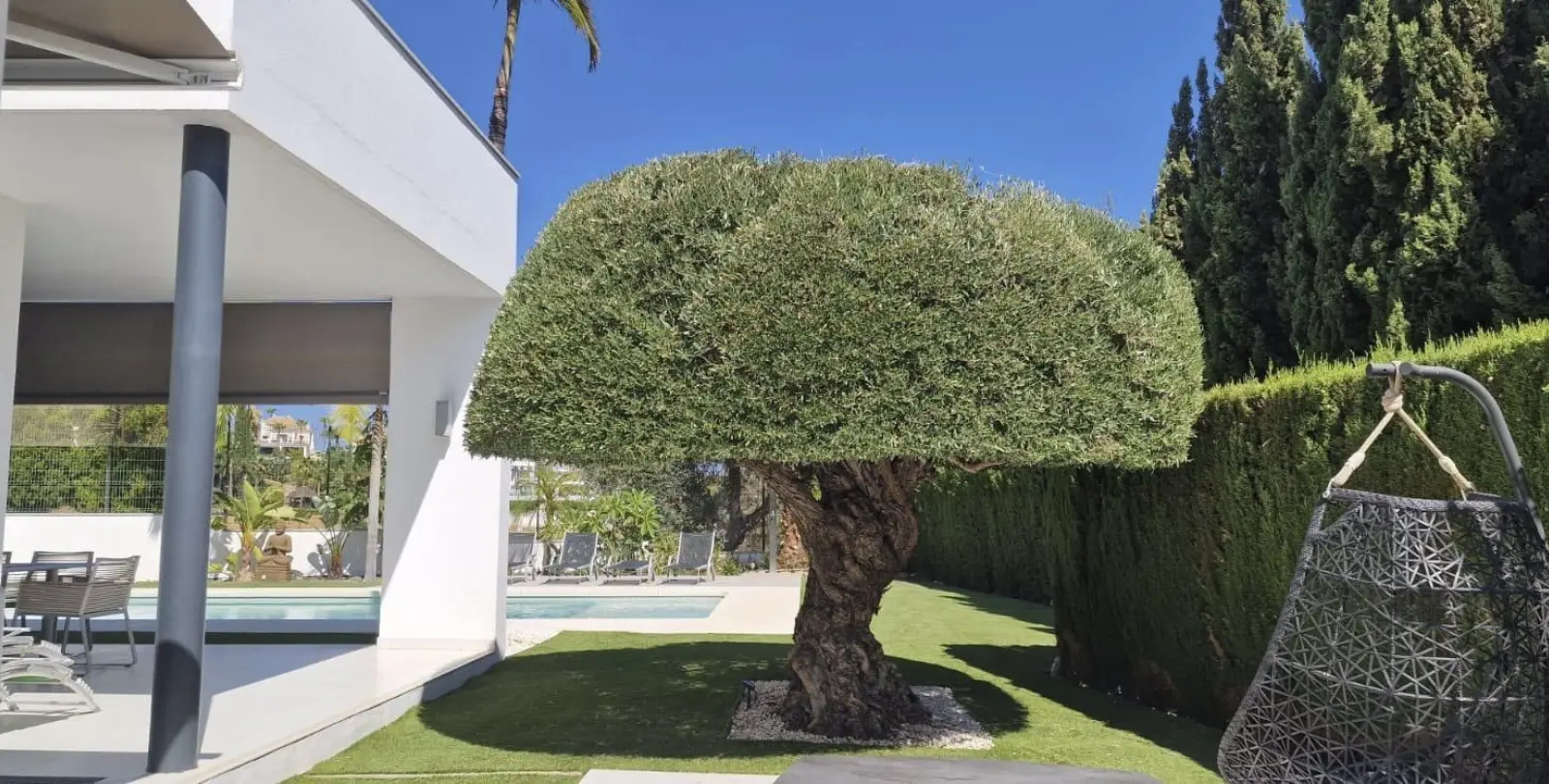 Продажа  отдельно стоящей виллы в Nueva Andalucía 34