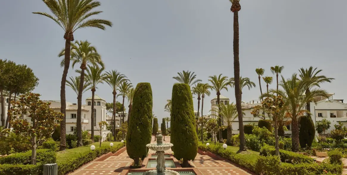 Short-term rent of middle floor apartment in Estepona 5