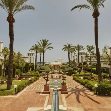 Long-term rent of middle floor apartment in Estepona