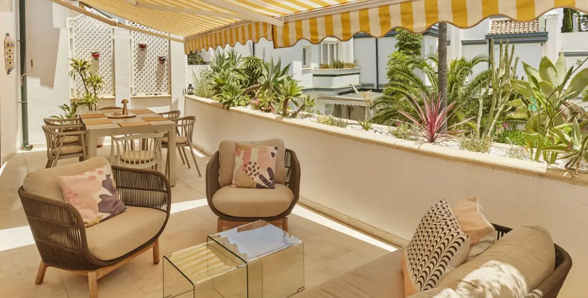 Short-term rent of middle floor apartment in Estepona 10