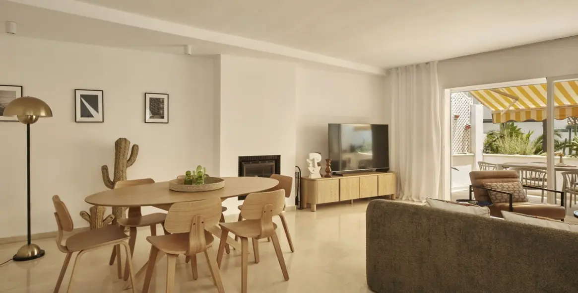 Short-term rent of middle floor apartment in Estepona 13