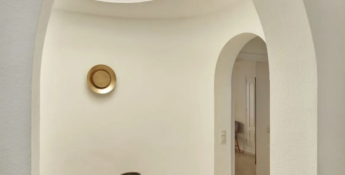 Short-term rent of middle floor apartment in Estepona 15