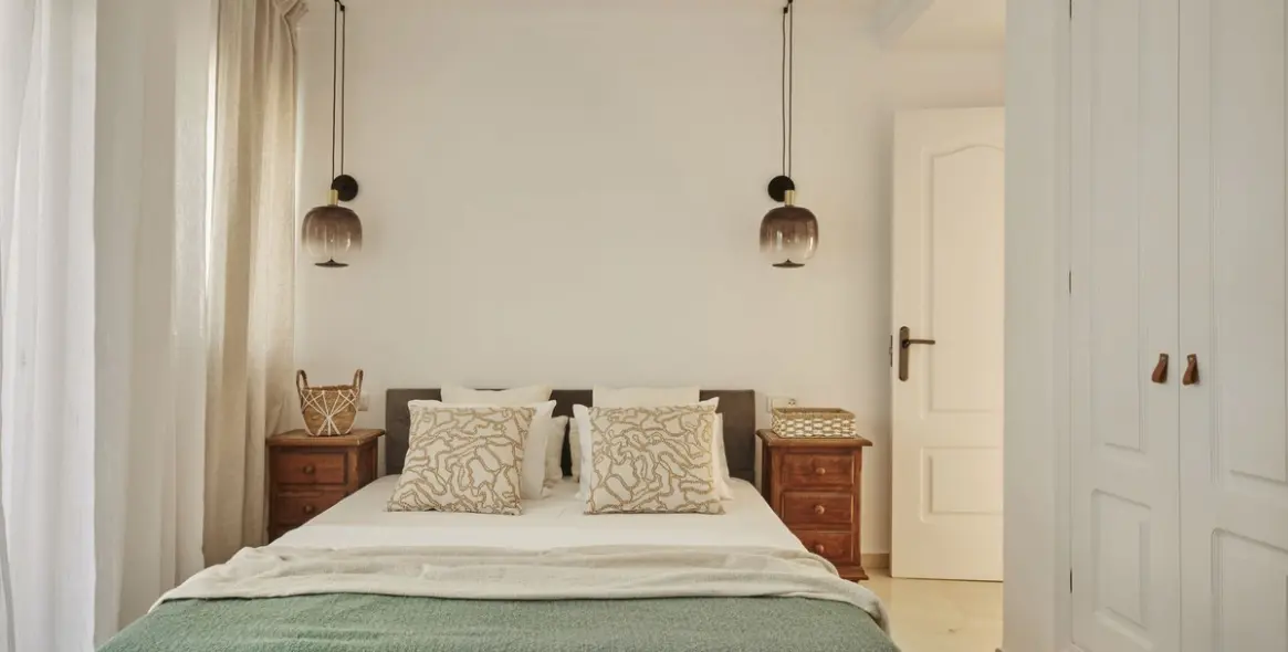 Short-term rent of middle floor apartment in Estepona 16