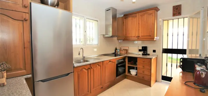 Short-term rent of detached villa in Estepona 4