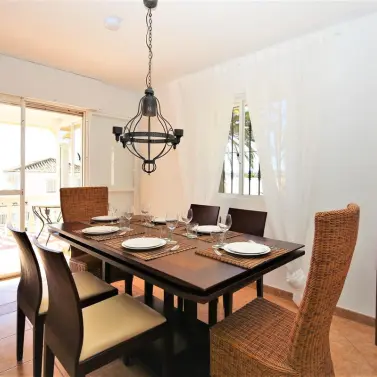 Short-term rent of detached villa in Estepona