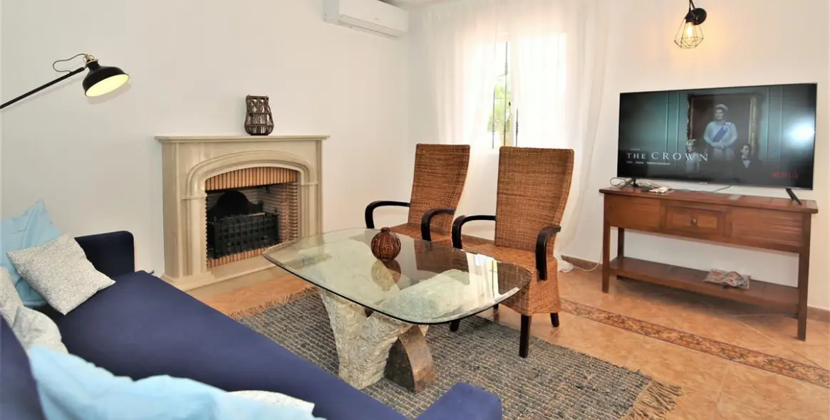Short-term rent of detached villa in Estepona 9