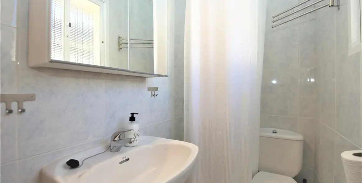 Short-term rent of detached villa in Estepona 11