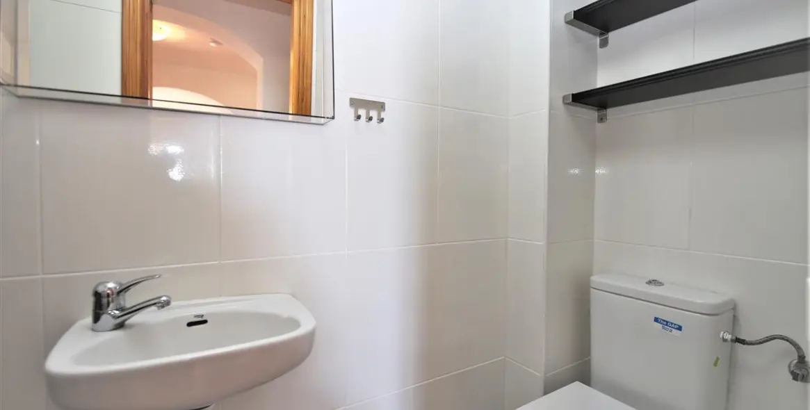 Short-term rent of detached villa in Estepona 16