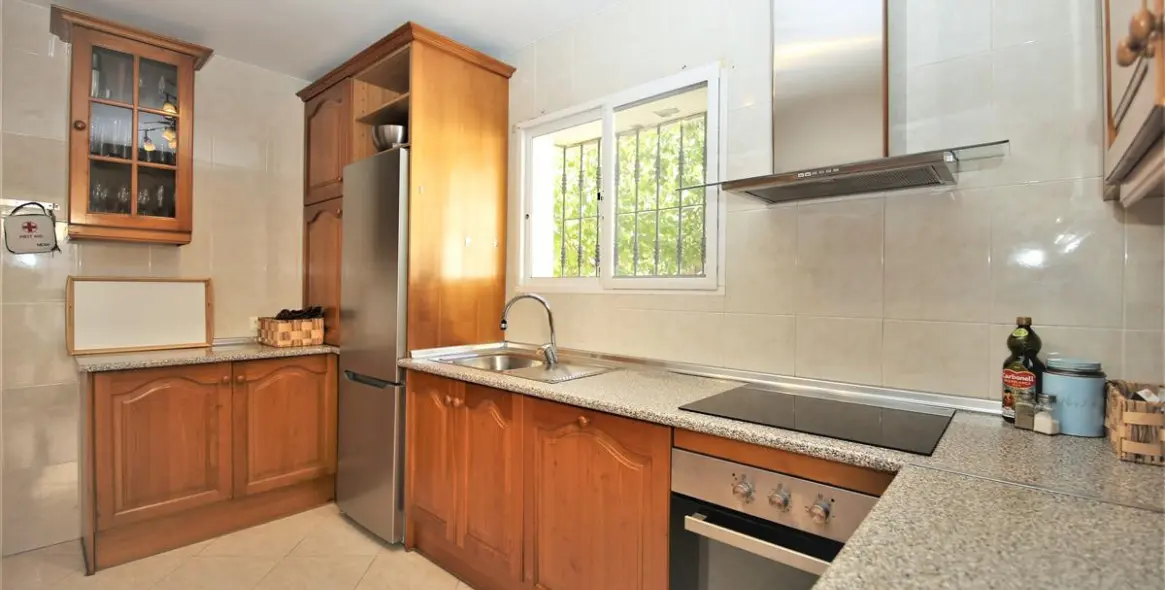 Short-term rent of detached villa in Estepona 17