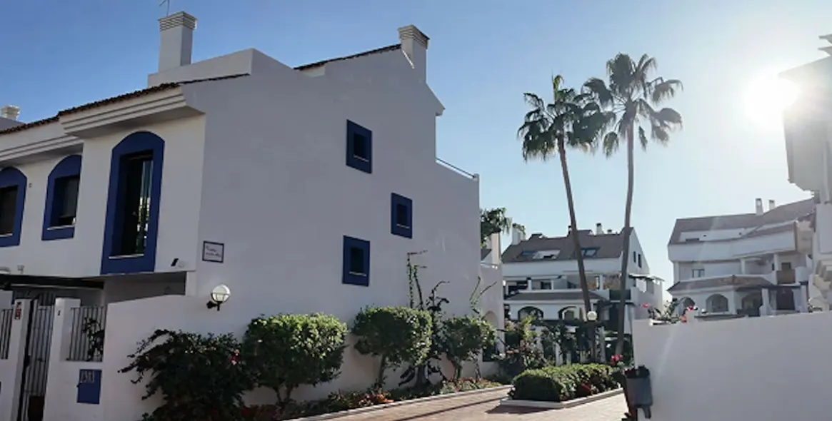 Short-term rent of middle floor apartment in San Pedro de Alcántara 20