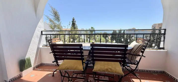 Venta de apartamento en planta media en Riviera del Sol 2