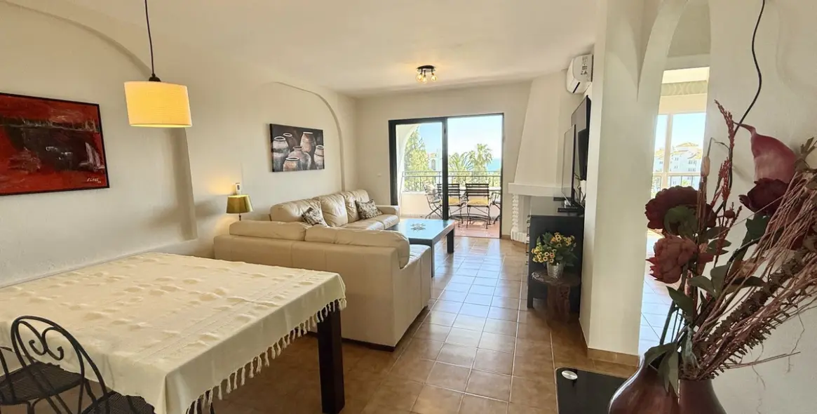 Venta de apartamento en planta media en Riviera del Sol 5