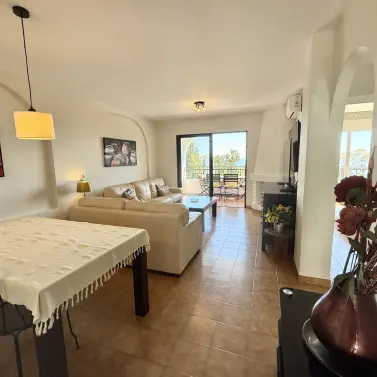 Venta de apartamento en planta media en Riviera del Sol