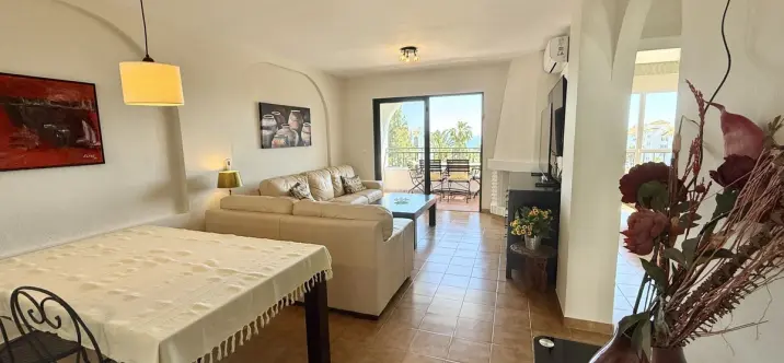 Venta de apartamento en planta media en Riviera del Sol 4