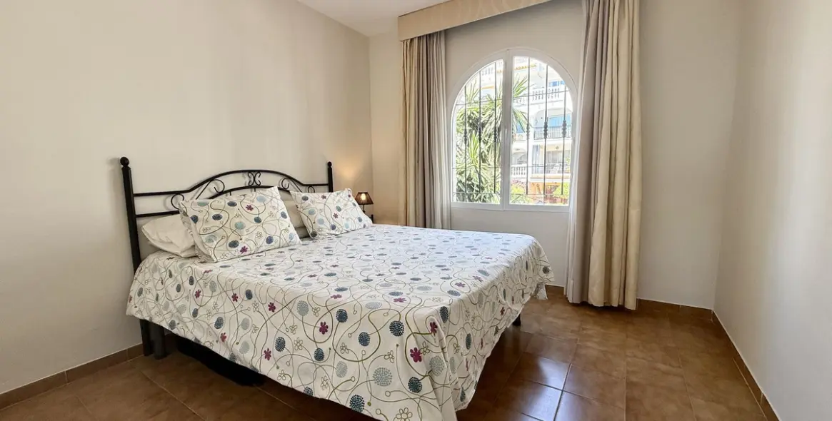 Venta de apartamento en planta media en Riviera del Sol 11