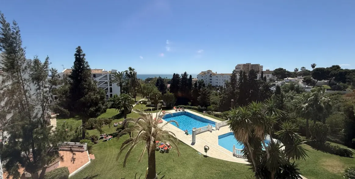 Venta de apartamento en planta media en Riviera del Sol 16
