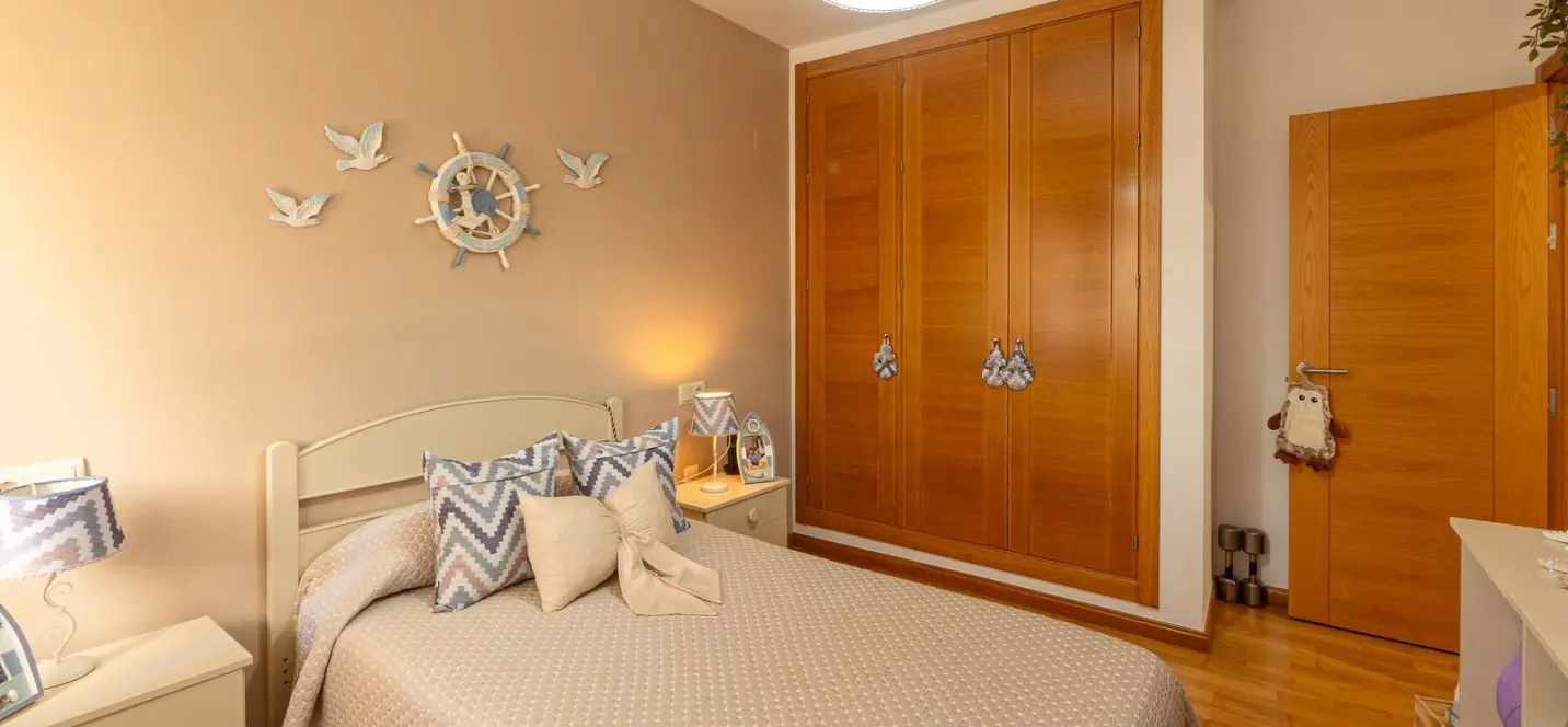Venta de apartamento en planta baja en Estepona 4
