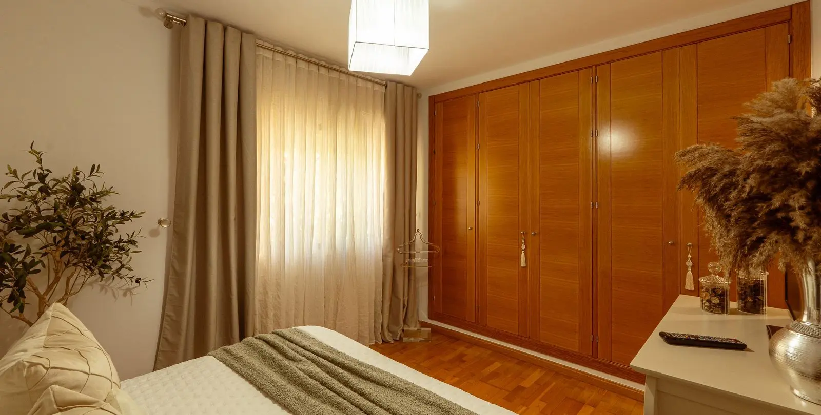 Sale of ground floor apartment in Estepona 12