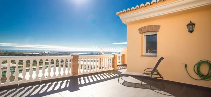 Sale of detached villa in Torrox 3