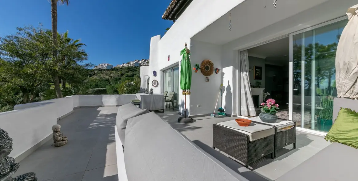 Sale of ground floor apartment in La Quinta 4