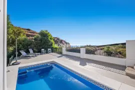 Image 4 thumb