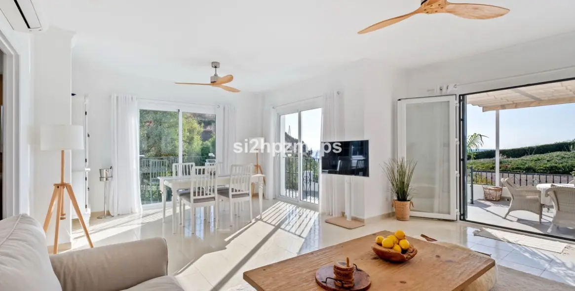 Sale of detached villa in Torrox 7