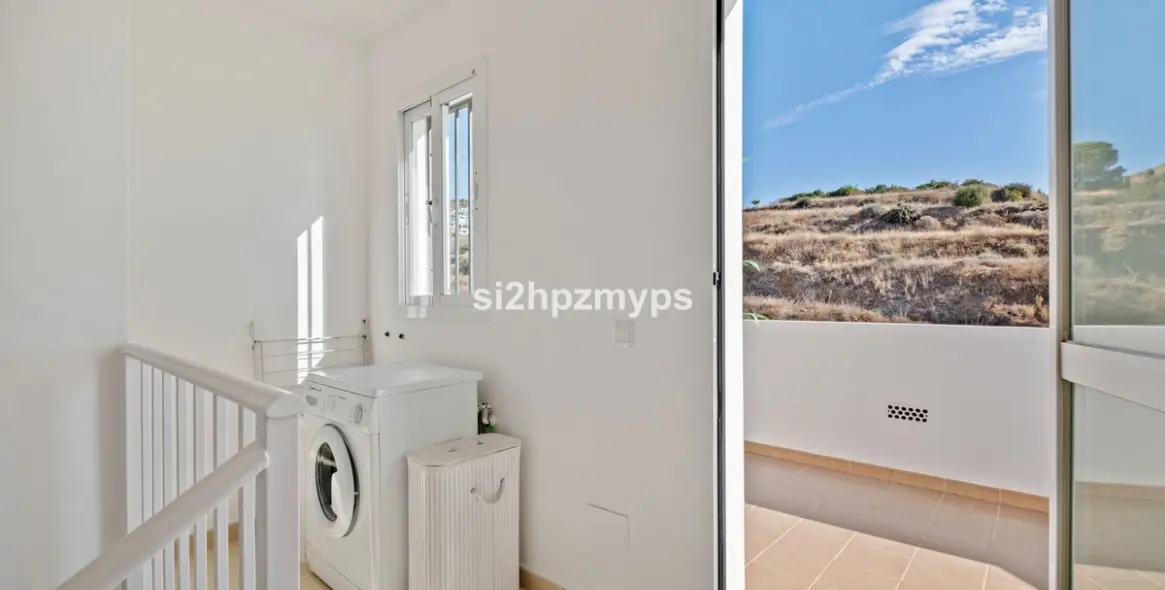 Sale of detached villa in Torrox 26