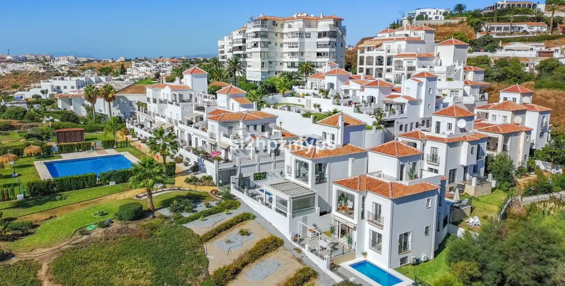Sale of detached villa in Torrox 36