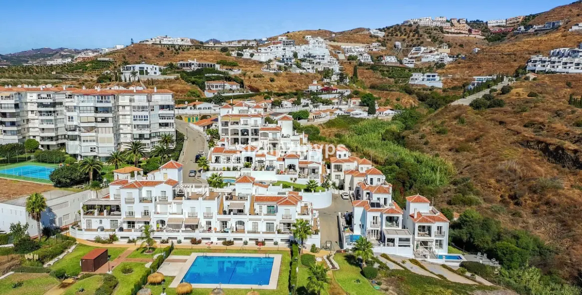 Sale of detached villa in Torrox 37