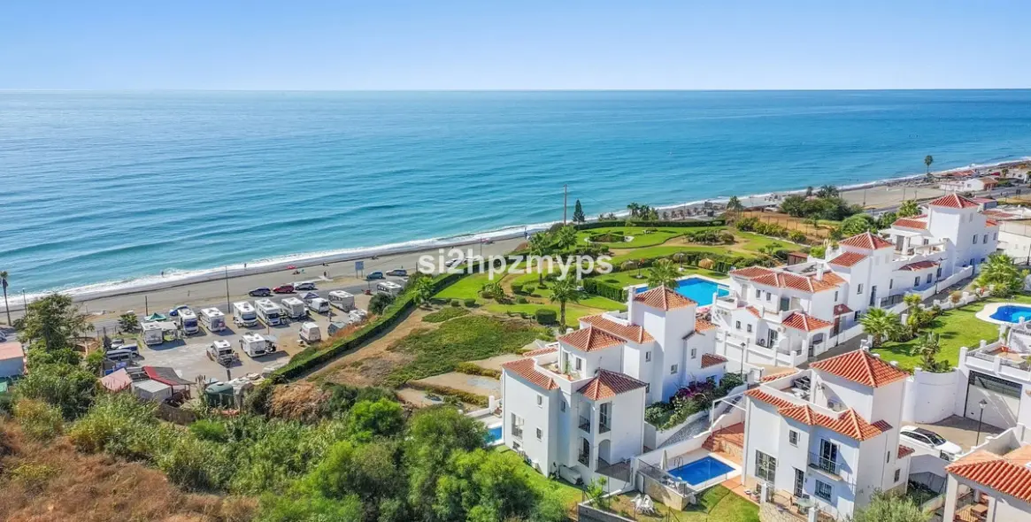 Sale of detached villa in Torrox 39
