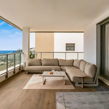 Sale of middle floor apartment in Benalmadena Costa