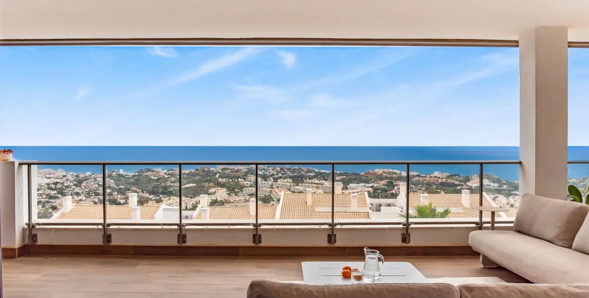 Sale of middle floor apartment in Benalmadena Costa 27