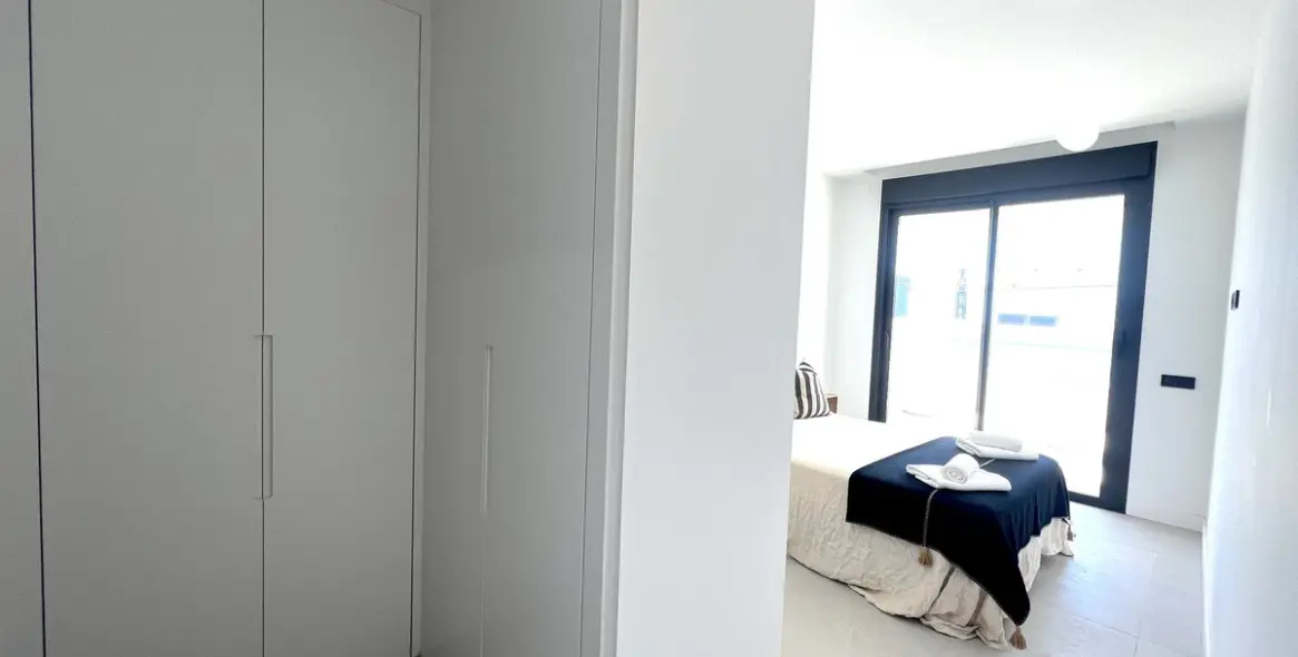 Sale of middle floor apartment in Altos de los Monteros 8
