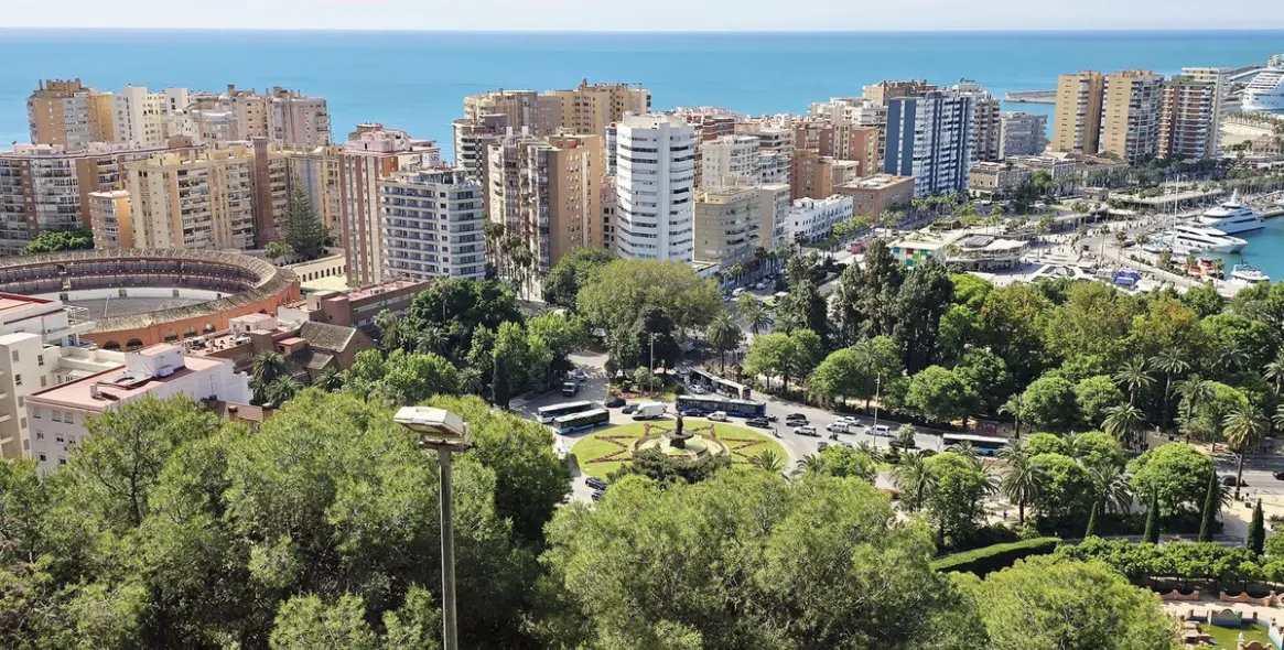 Sale of middle floor apartment in Málaga Centro 16