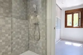 Image 27 thumb