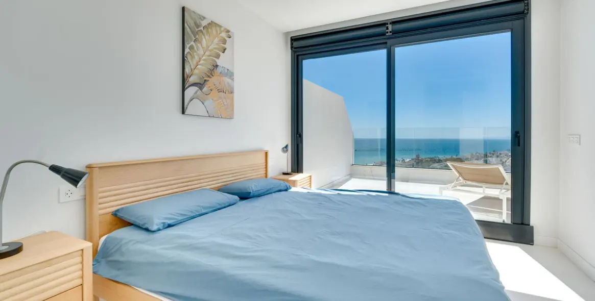 Sale of penthouse in Casares Playa 11
