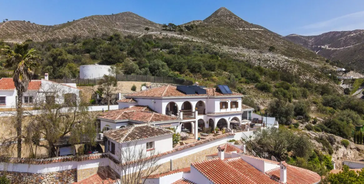 Sale of detached villa in Cómpeta 95