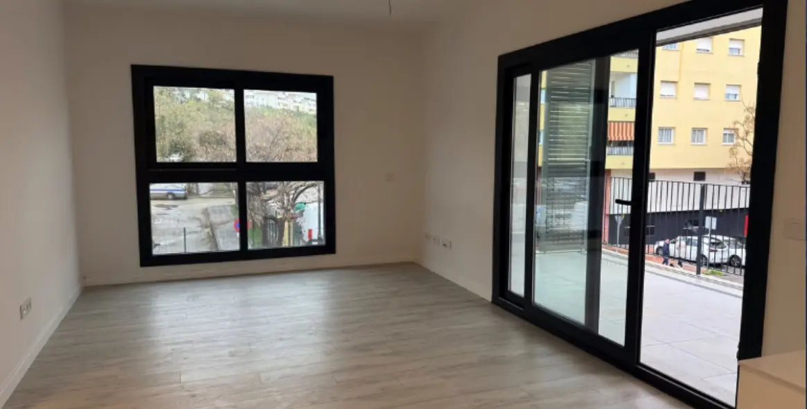 Sale of middle floor apartment in Estepona 7
