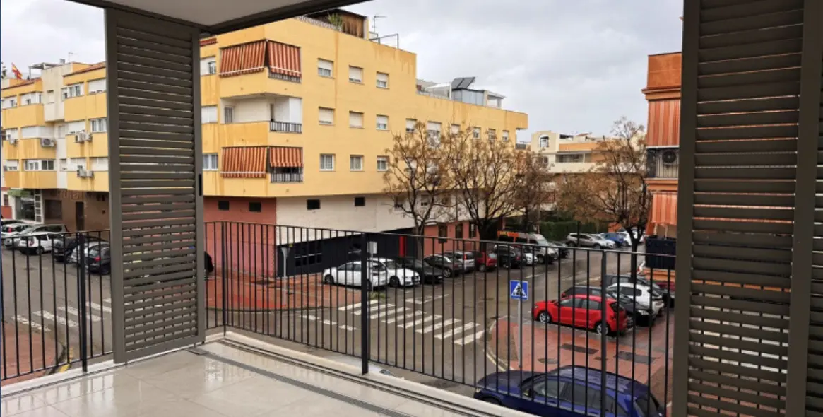 Sale of middle floor apartment in Estepona 33