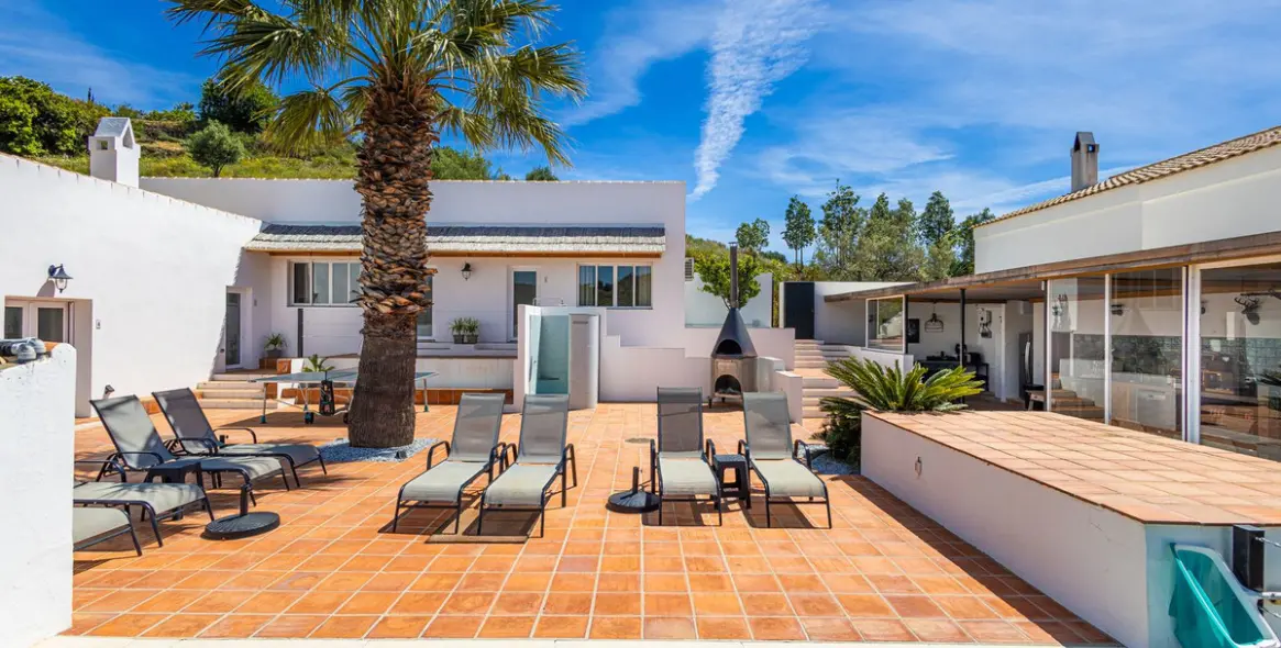 Sale of detached villa in Cómpeta 12