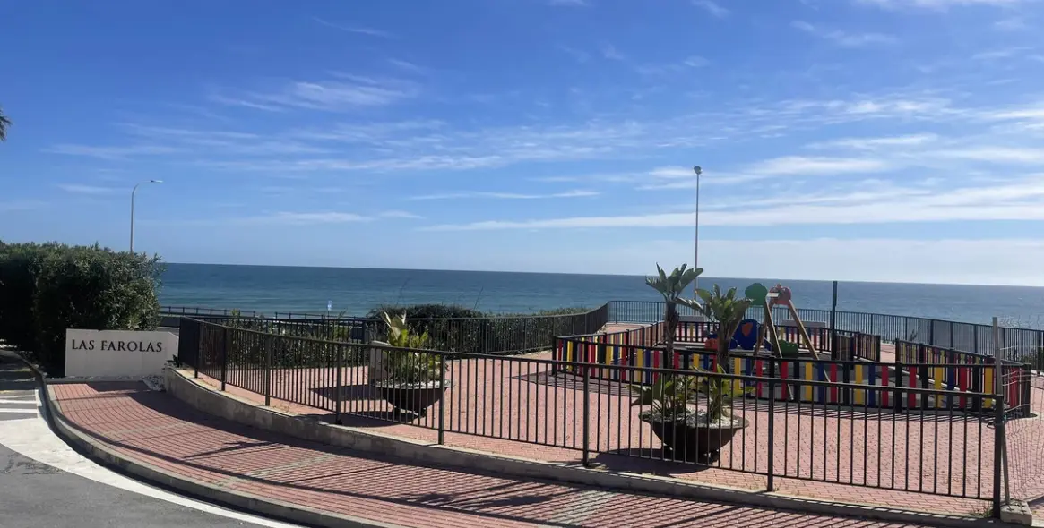 Sale of detached villa in El Chaparral 51