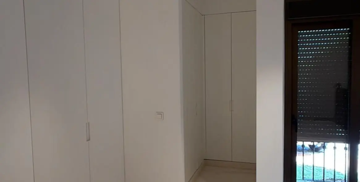 Long-term rent of ground floor apartment in Atalaya 8