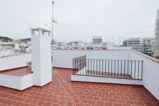 Image 6 thumb