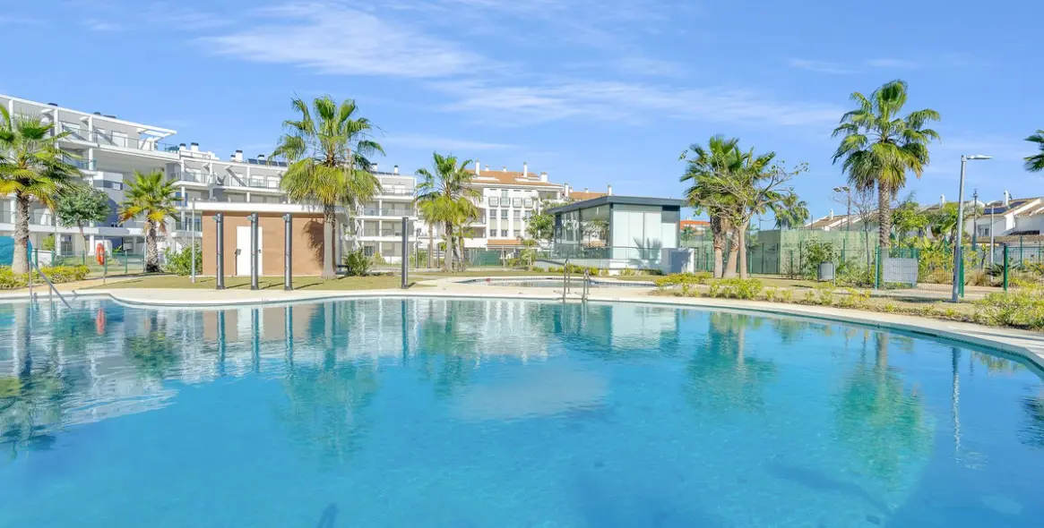 Sale of ground floor apartment in Manilva 1