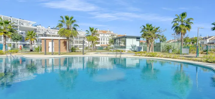Sale of ground floor apartment in Manilva 0