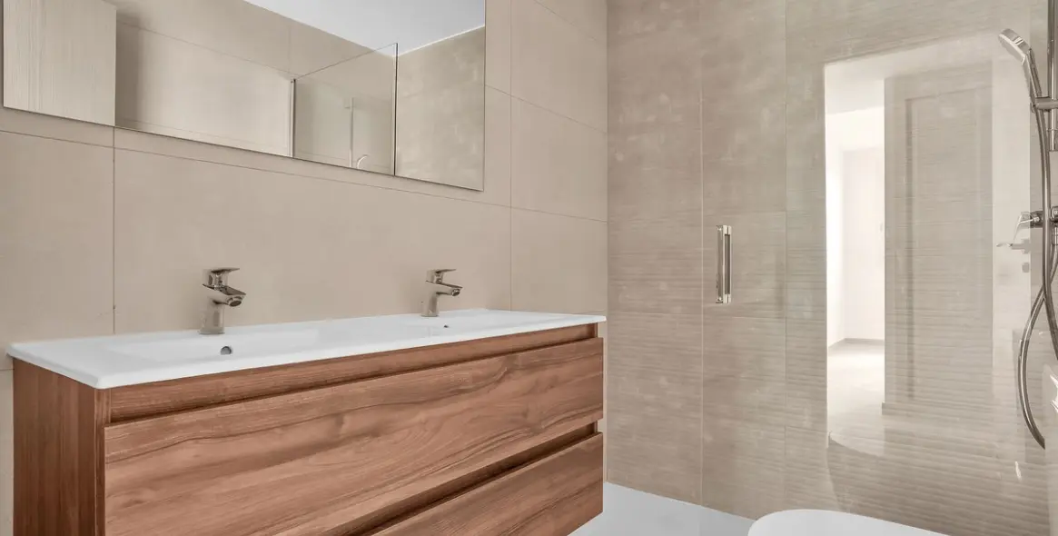 Sale of ground floor apartment in Manilva 3